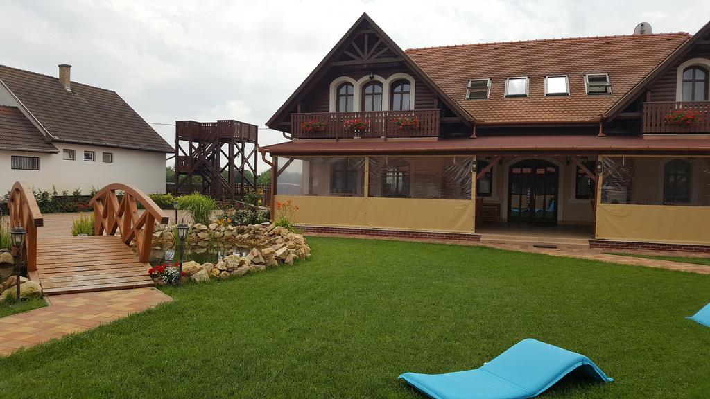 Sovirag Vendeghaz Hotel Hortobágy Exterior foto